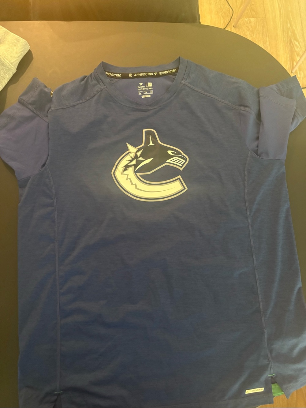 Fanatics Navy Vancouver Canucks Logo Short-Sleeve Tee